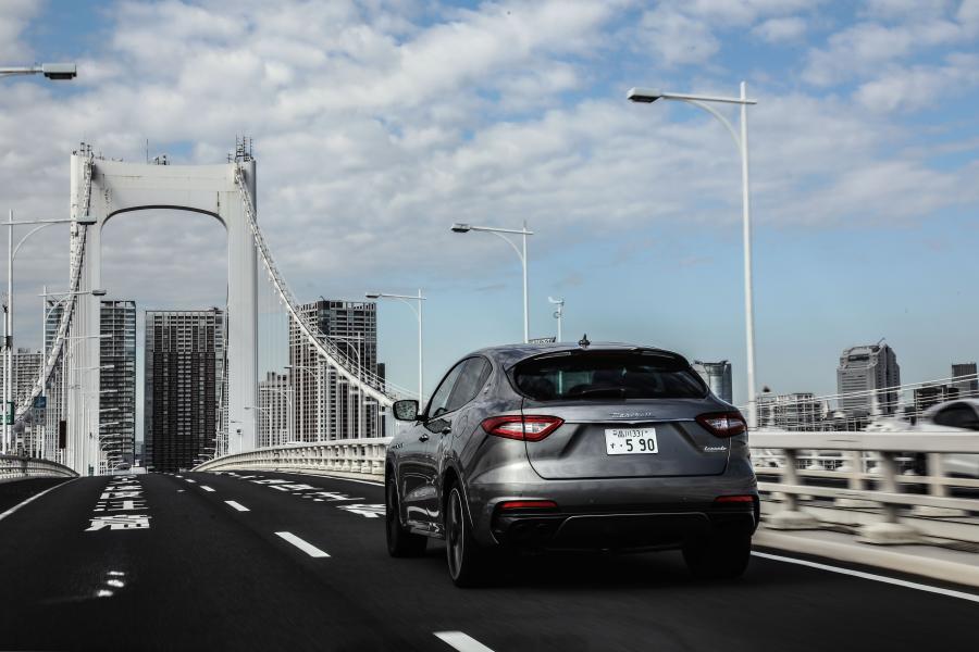  Maserati Levante Trofeo 2018 года  (JP) (фото 8 из 13)